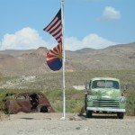 Drapeaux Américain et Navajo